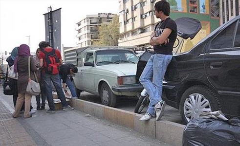 زنگ خطر فرهنگی در پیاده رو کلان شهرها!!